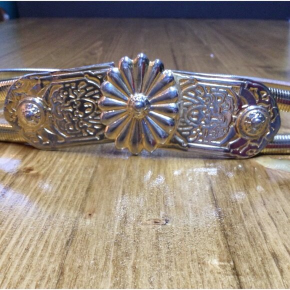 Vintage 80s Gold Tone Rope Belt Ornate Floral & Filigree Buckle Design Preppy main image 6
